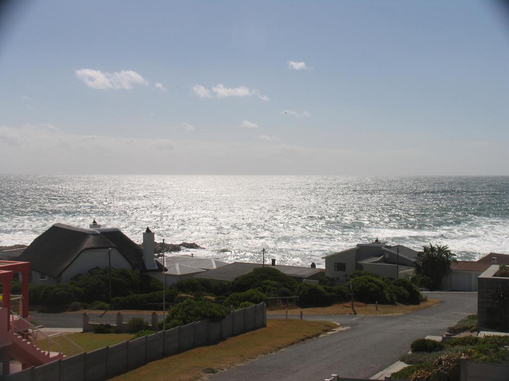 The Whale Cove Apartment Gansbaai Bagian luar foto